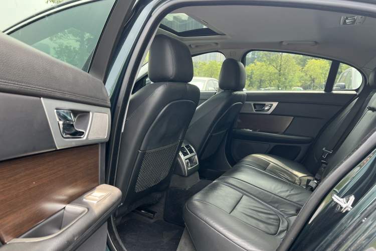 Used Jaguar XF 2014 XF 2.0T Prestige Edition Left Rear Seat