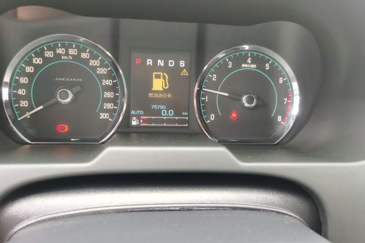 Used Jaguar XF 2014 XF 2.0T Prestige Edition Odometer Close Up