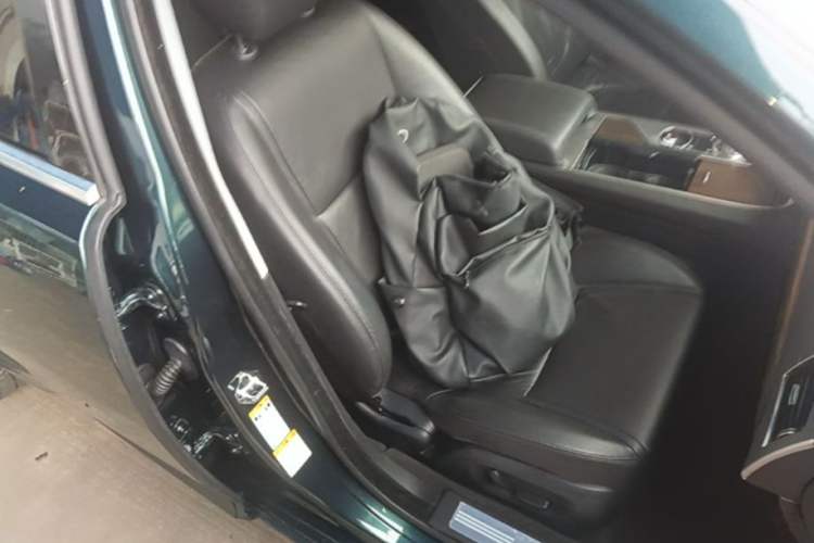 Used Jaguar XF 2014 XF 2.0T Prestige Edition Right Front Seat