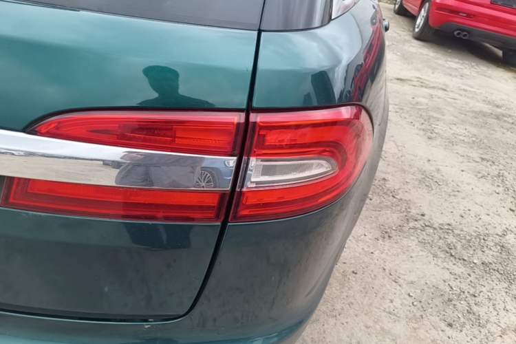 Used Jaguar XF 2014 XF 2.0T Luxury Edition Right Rear Taillight