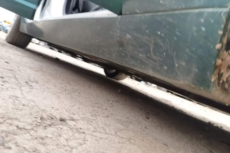 Used Jaguar XF 2014 XF 2.0T Luxury Edition Right Side Sill