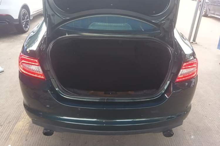 Used Jaguar XF 2014 XF 2.0T Prestige Edition Trunk