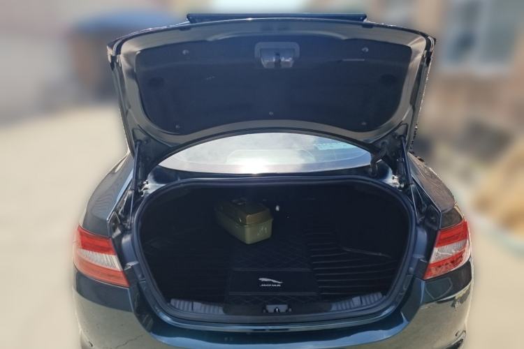 Used Jaguar XF 2014 XF 2.0T Luxury Edition Trunk