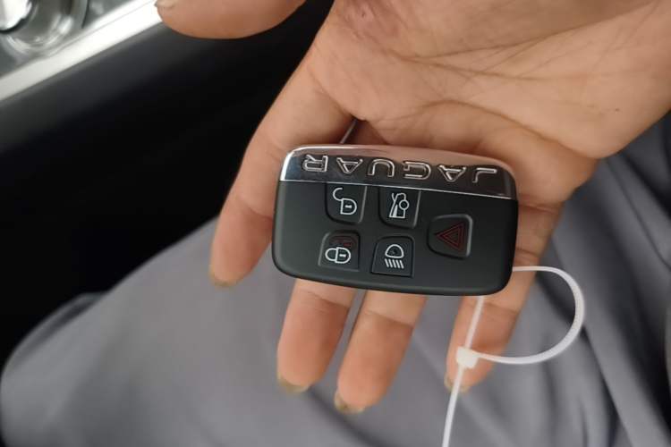Used Jaguar XF 2014 XF 2.0T Luxury Edition Vehicle Key