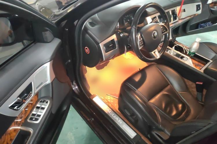 Used Jaguar XF 2014 XF 2.0T Luxury Edition Driver Seat
