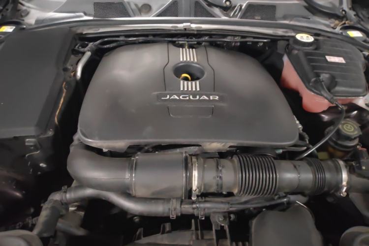 Used Jaguar XF 2014 XF 2.0T Luxury Edition Engine Bay
