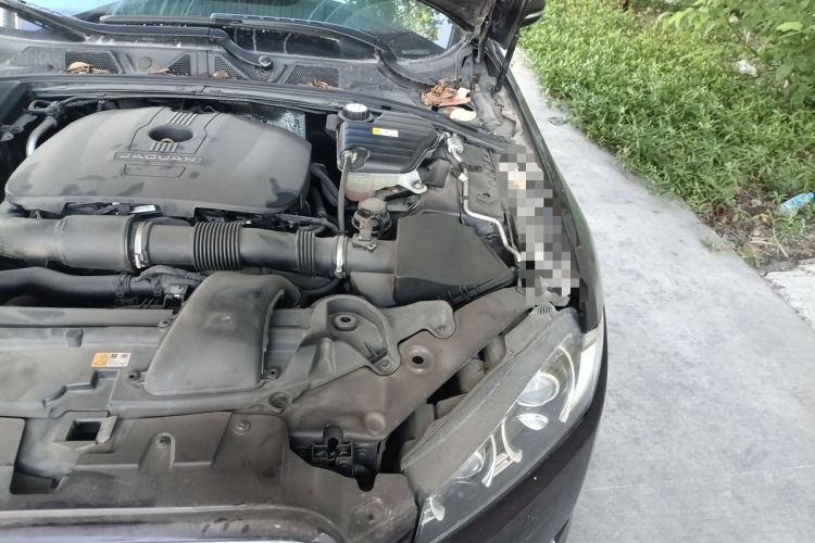 Used Jaguar XF 2014 XF 2.0T Luxury Edition Engine Bay Left