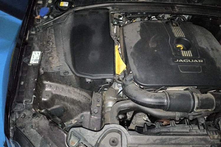 Used Jaguar XF 2014 XF 2.0T Luxury Edition Engine Bay Right
