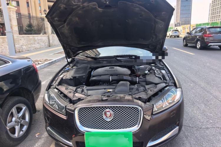 Used Jaguar XF 2014 XF 2.0T Prestige Edition Engine Bay