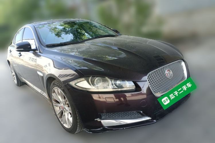 Used Jaguar XF 2014 XF 2.0T Luxury Edition Front Right 45 Deg