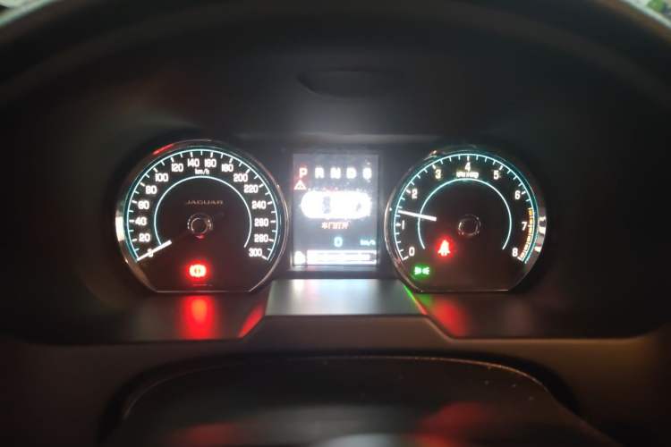 Used Jaguar XF 2014 XF 2.0T Luxury Edition Instrument Cluster