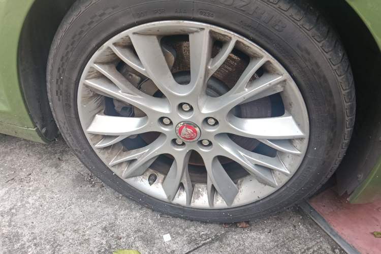 Used Jaguar XF 2014 XF 3.0 SC Luxury Edition Right Front Wheel Hub