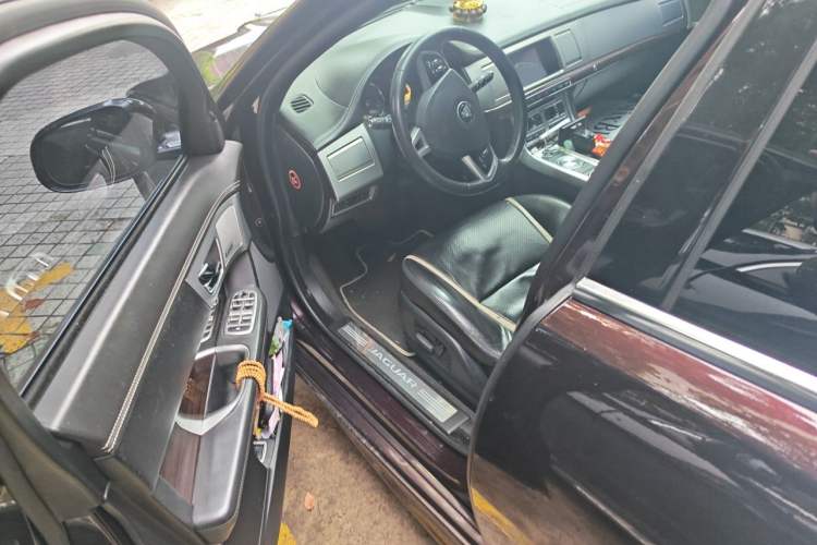 Used Jaguar XF 2014 XF 3.0 SC Elegance Edition Driver Seat