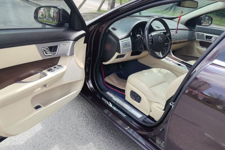 Used Jaguar XF 2014 XF 2.0T Prestige Edition Driver Seat