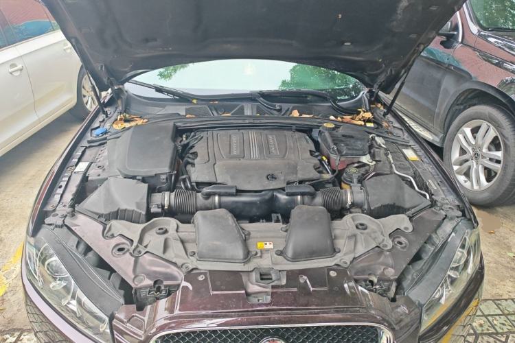 Used Jaguar XF 2014 XF 3.0 SC Elegance Edition Engine Bay
