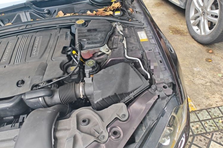 Used Jaguar XF 2014 XF 3.0 SC Elegance Edition Engine Bay Left