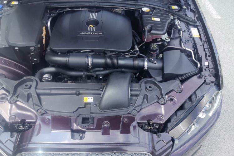 Used Jaguar XF 2014 XF 2.0T Prestige Edition Engine Bay Left