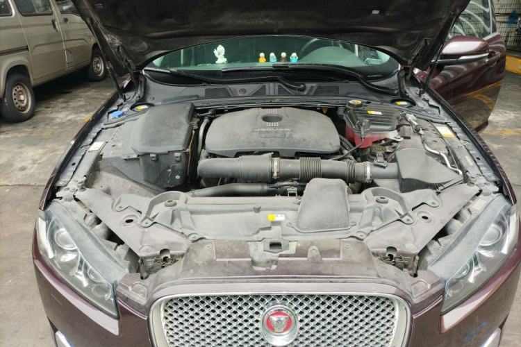 Used Jaguar XF 2014 XF 2.0T Luxury Edition Engine Bay