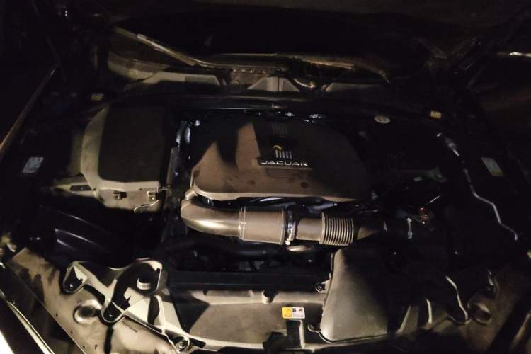 Used Jaguar XF 2014 XF 2.0T Prestige Edition Engine Bay