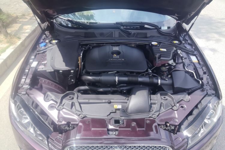 Used Jaguar XF 2014 XF 2.0T Prestige Edition Engine Bay