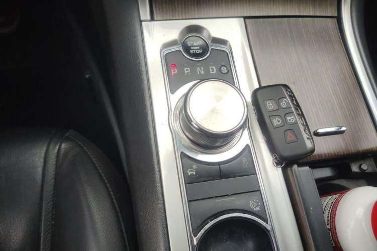 Used Jaguar XF 2014 XF 2.0T Prestige Edition Gear Lever