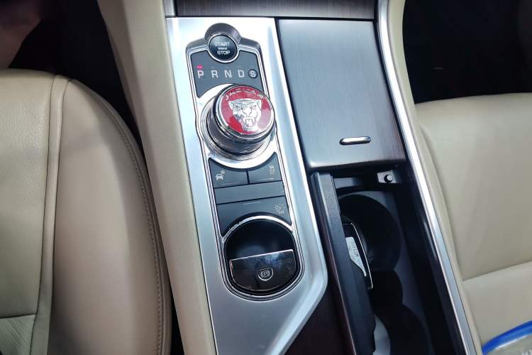 Used Jaguar XF 2014 XF 2.0T Prestige Edition Gear Lever