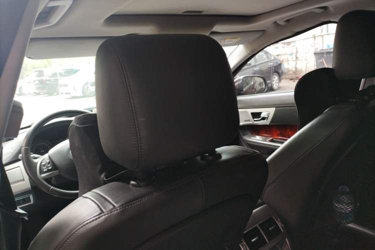 Used Jaguar XF 2014 XF 2.0T Luxury Edition Headliner