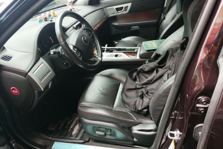 Used Jaguar XF 2014 XF 2.0T Luxury Edition Left Front Seat