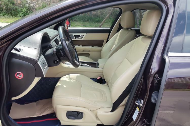 Used Jaguar XF 2014 XF 2.0T Prestige Edition Left Front Seat