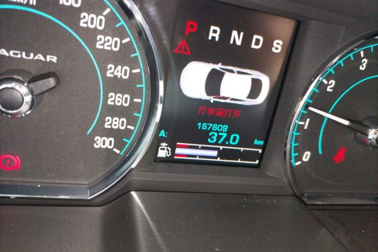 Used Jaguar XF 2014 XF 2.0T Luxury Edition Odometer Close Up