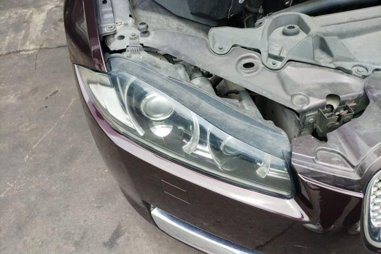 Used Jaguar XF 2014 XF 2.0T Luxury Edition Right Front Headlight