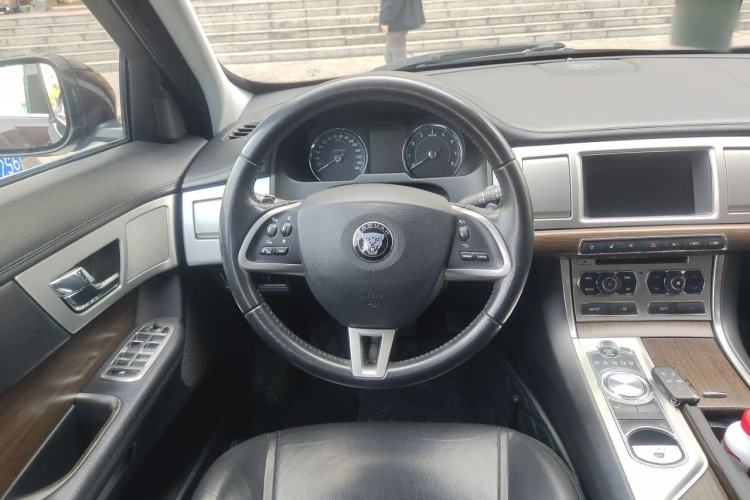 Used Jaguar XF 2014 XF 2.0T Prestige Edition Steering Wheel