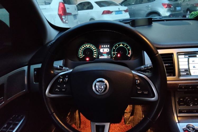 Used Jaguar XF 2014 XF 2.0T Prestige Edition Steering Wheel