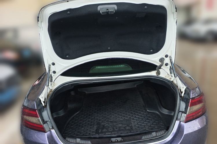 Used Jaguar XF 2014 XF 3.0 SC Elegance Edition Trunk