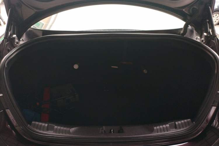 Used Jaguar XF 2014 XF 2.0T Luxury Edition Trunk