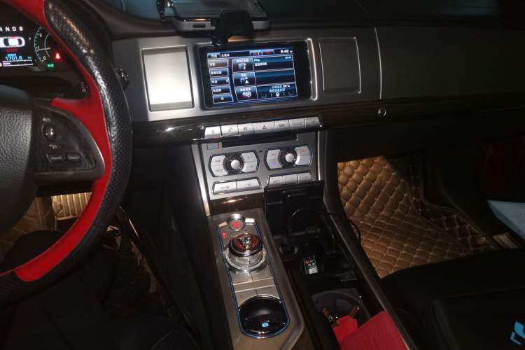 Used Jaguar XF 2014 XF 3.0 SC Luxury Edition Audio And AC Panel