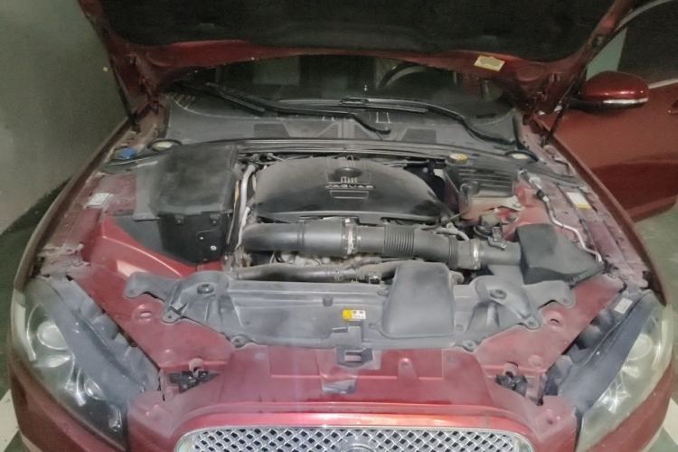 Used Jaguar XF 2014 XF 2.0T Prestige Edition Engine Bay