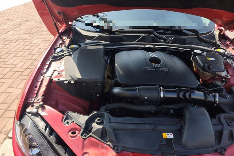 Used Jaguar XF 2014 XF 2.0T Prestige Edition Engine Bay Right