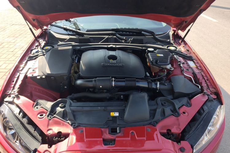 Used Jaguar XF 2014 XF 2.0T Prestige Edition Engine Bay