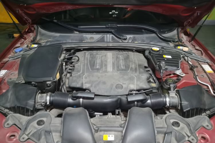 Used Jaguar XF 2014 XF 3.0 SC Luxury Edition Engine Bay