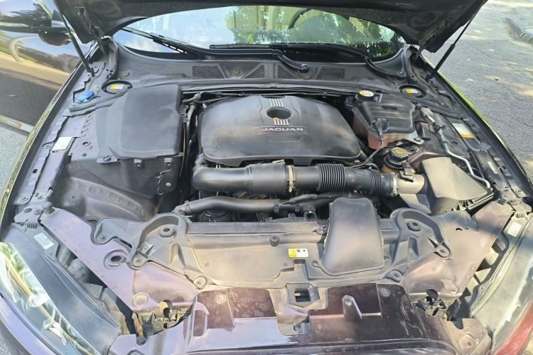 Used Jaguar XF 2014 XF 2.0T Luxury Edition Engine Bay