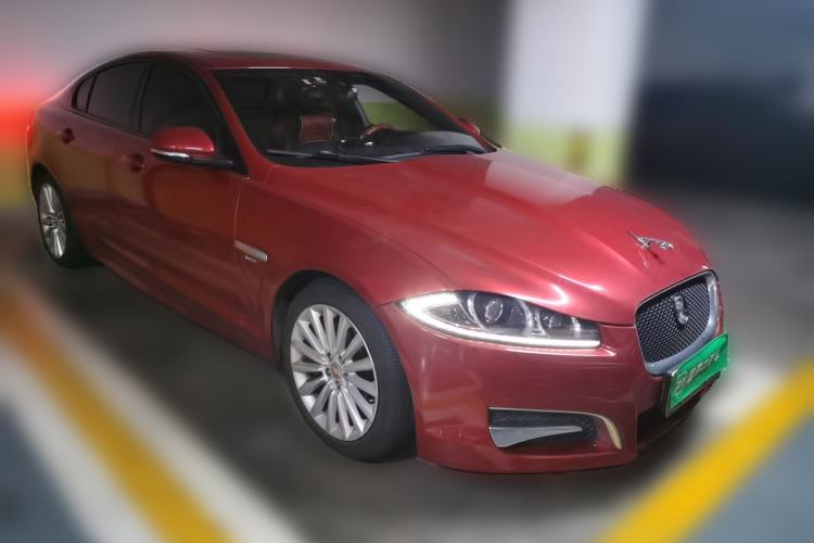 Used Jaguar XF 2014 XF 3.0 SC Luxury Edition Front Right 45 Deg