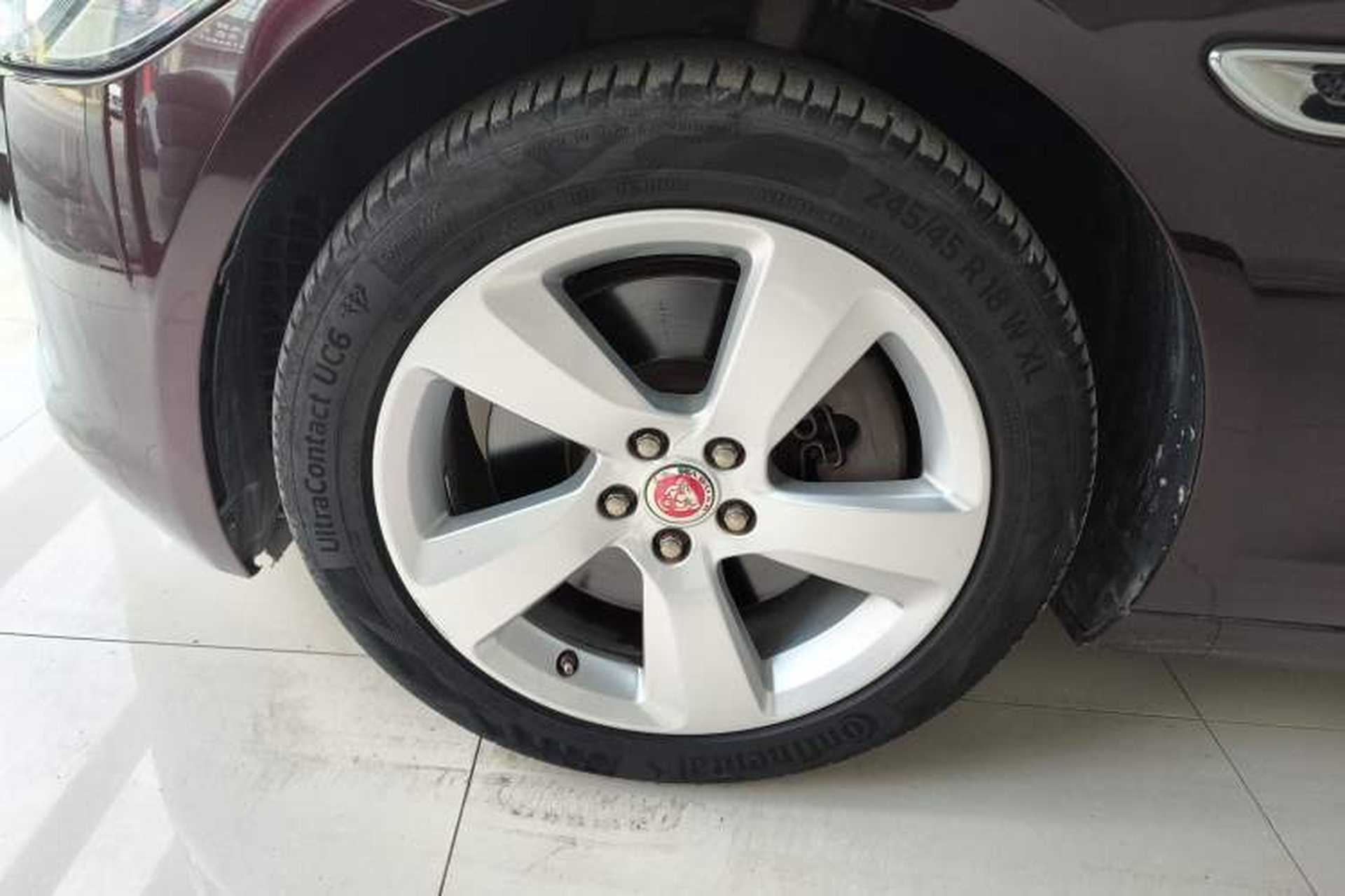 Used Jaguar XF 2014 XF 3.0 SC Elegance Edition Left Front Wheel Hub