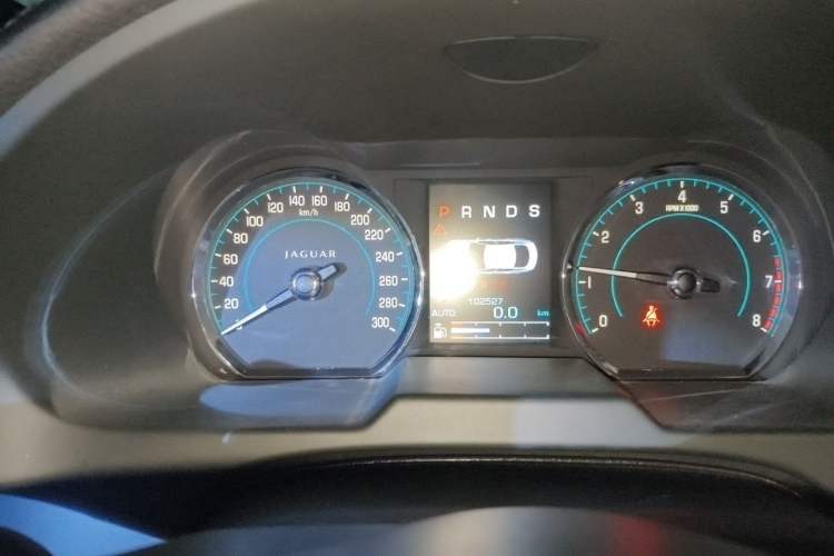 Used Jaguar XF 2014 XF 2.0T Prestige Edition Odometer Close Up