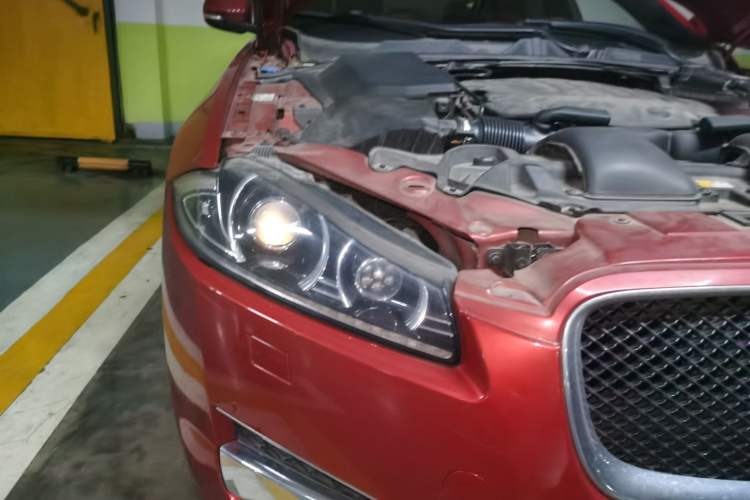 Used Jaguar XF 2014 XF 3.0 SC Luxury Edition Right Front Headlight