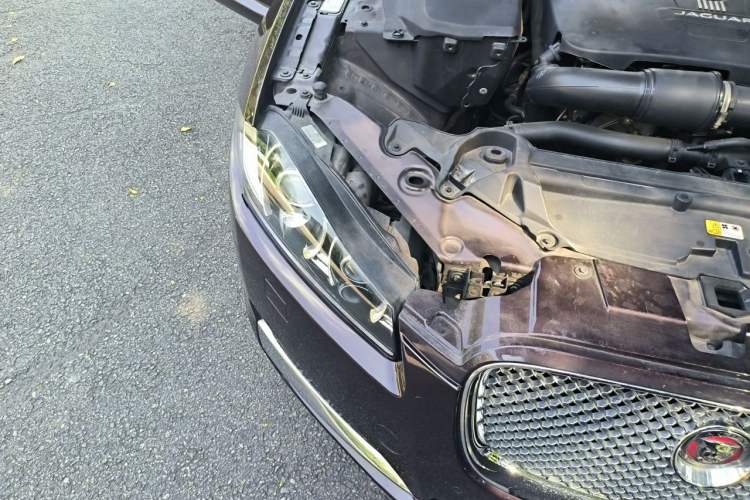 Used Jaguar XF 2014 XF 2.0T Luxury Edition Right Front Headlight