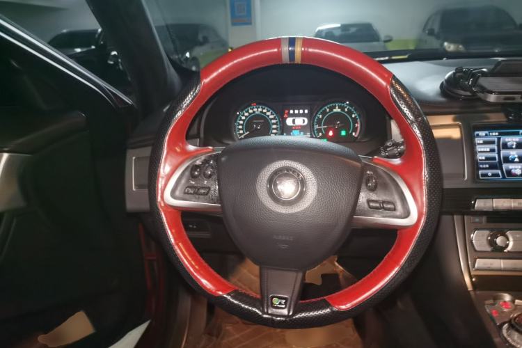 Used Jaguar XF 2014 XF 3.0 SC Luxury Edition Steering Wheel