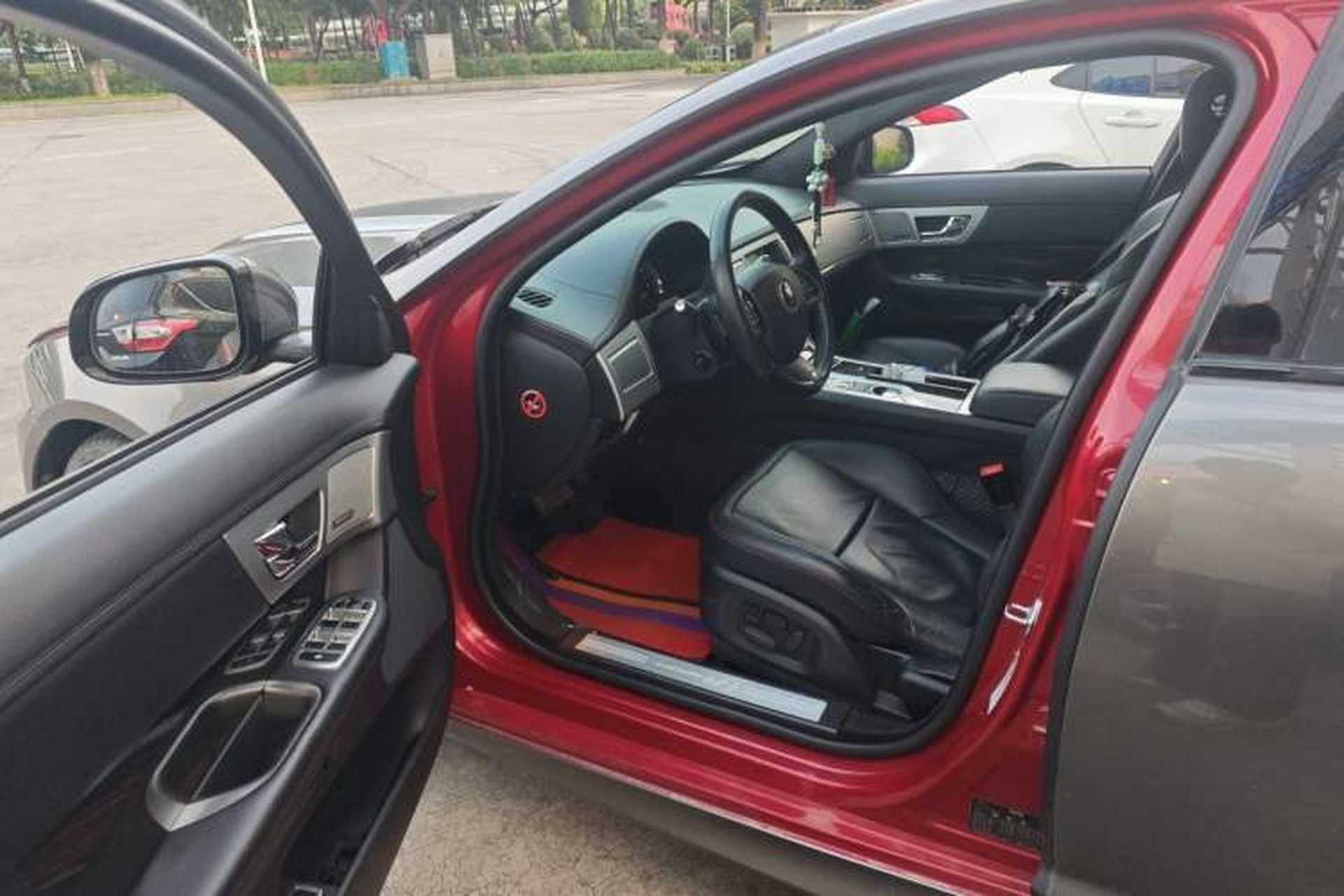 Used Jaguar XF 2014 XF 3.0 SC Luxury Edition Driver Seat