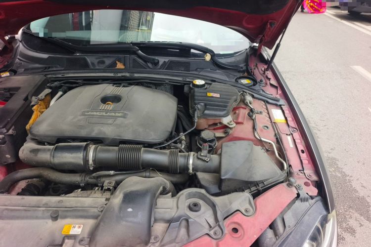 Used Jaguar XF 2014 XF 2.0T Prestige Edition Engine Bay Left