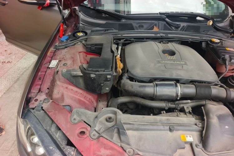 Used Jaguar XF 2014 XF 2.0T Prestige Edition Engine Bay Right